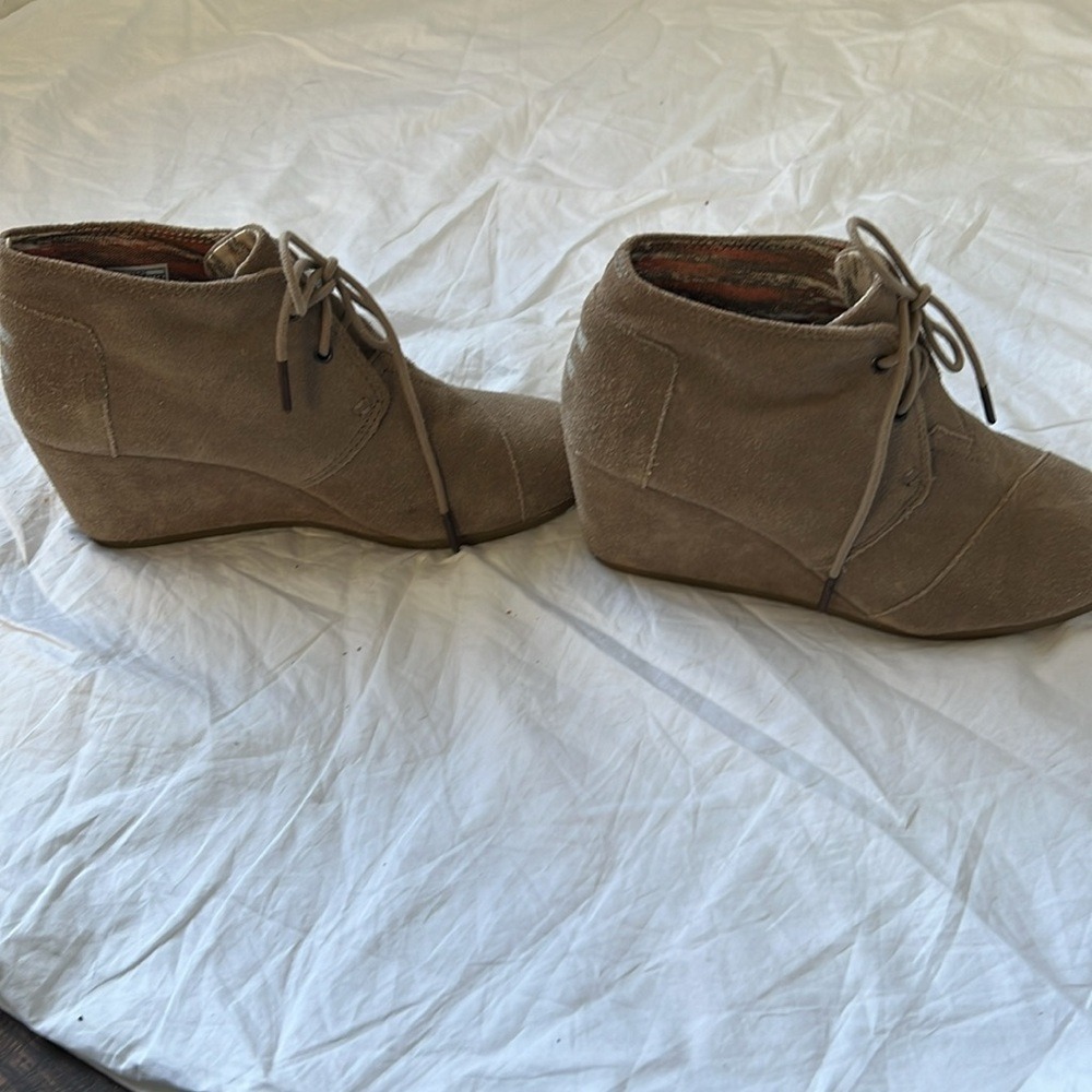 Tom's Kala Desert Wedge Shoes in Taupe Suede Tan Wedges Lace Up‎ Shoes Womens 9 - Picture 7 of 16